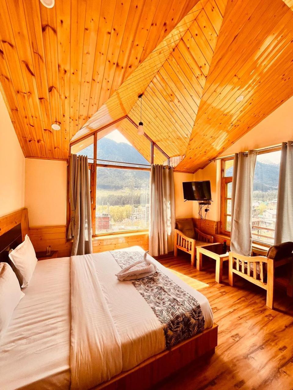 Hotel The Rohtang Chalet Manāli Esterno foto