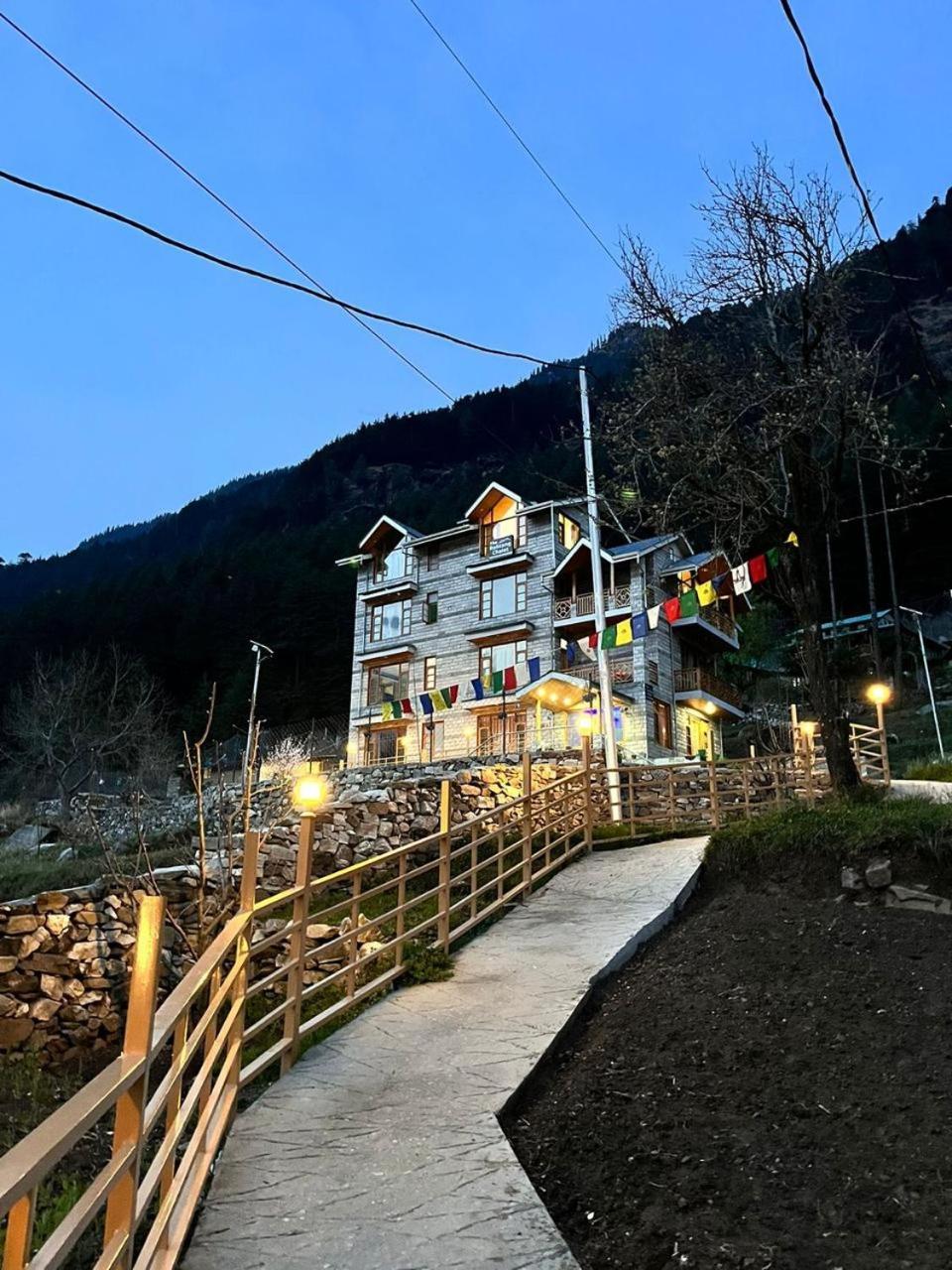 Hotel The Rohtang Chalet Manāli Esterno foto